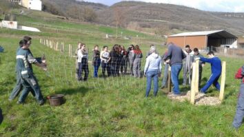 La ferme de La Cazotte, une ferme pédagogique Cours sur l’exploitation - ©La Cazotte